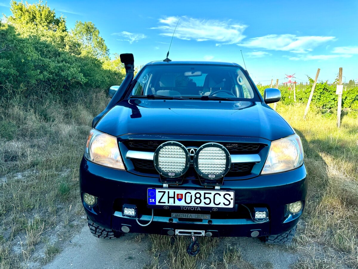 Predám - Toyota Hilux