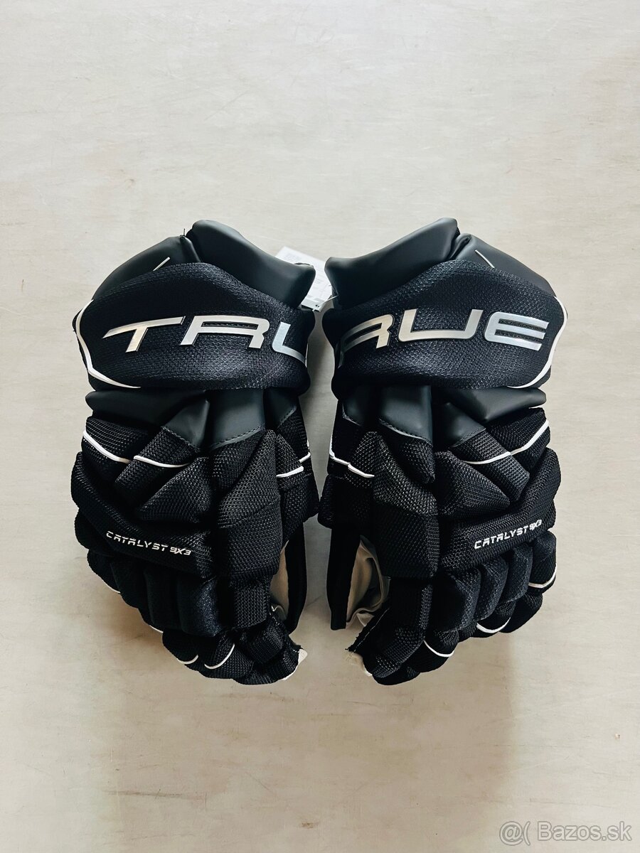 Predám rukavice True Catalyst 9X3 JR/SR nové - 3