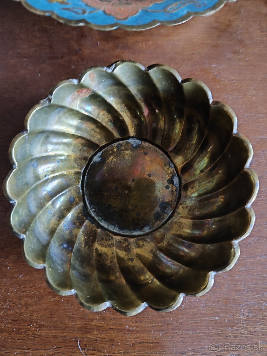 Predám tepanė misky mosadzné - 3