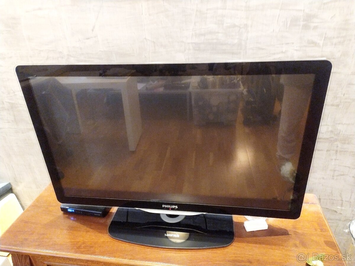 SMART TELEVÍZOR PHILIPS 37" - 3