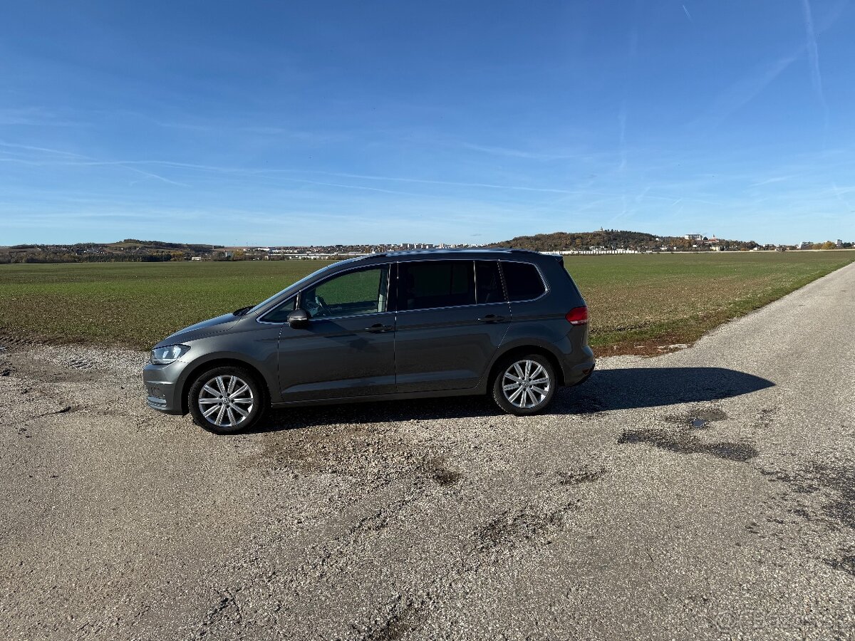 Volkswagen Touran 2.0TDi 110KW DSG 2019 - 3