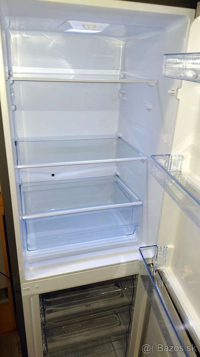 Chladnička s mrazničkou HISENSE - 4 ročná - 3