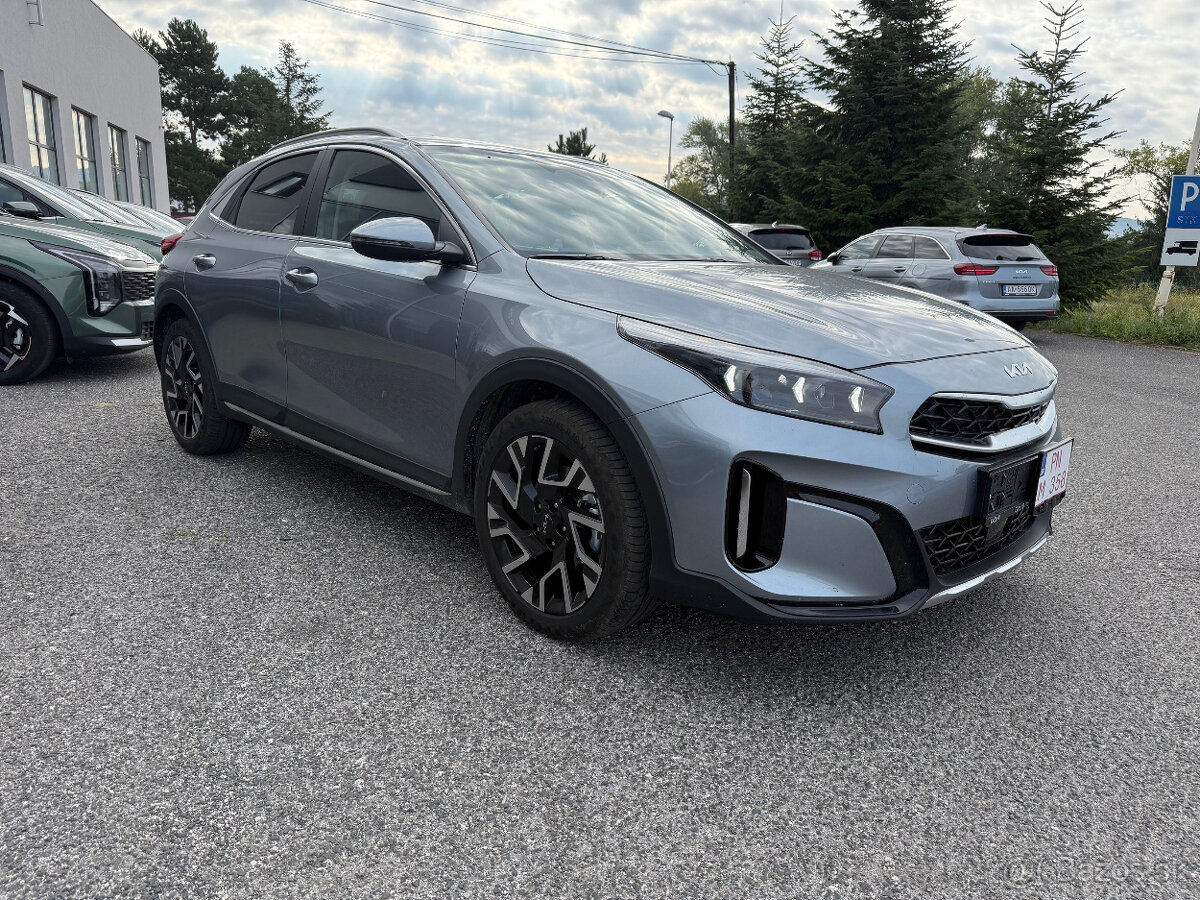 Kia XCEED 1.6 T-GDi 7 DCT GOLD + SMART PACK - 3