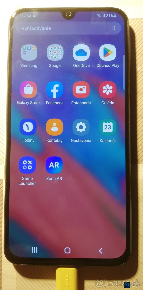 Samsung Galaxy A40 - 4/64/Android 11 - 3