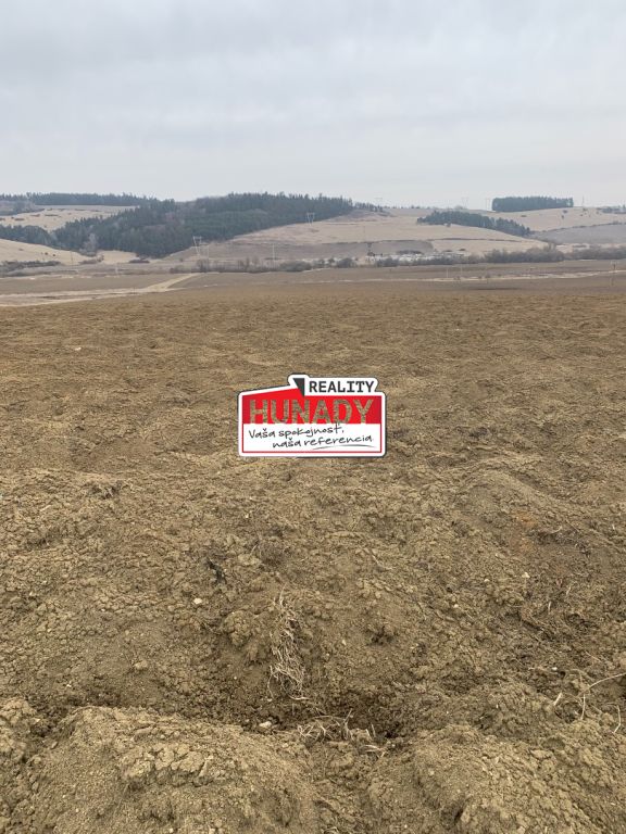 (600 m²) POĽNOHOSPODÁRSKY POZEMOK - 3