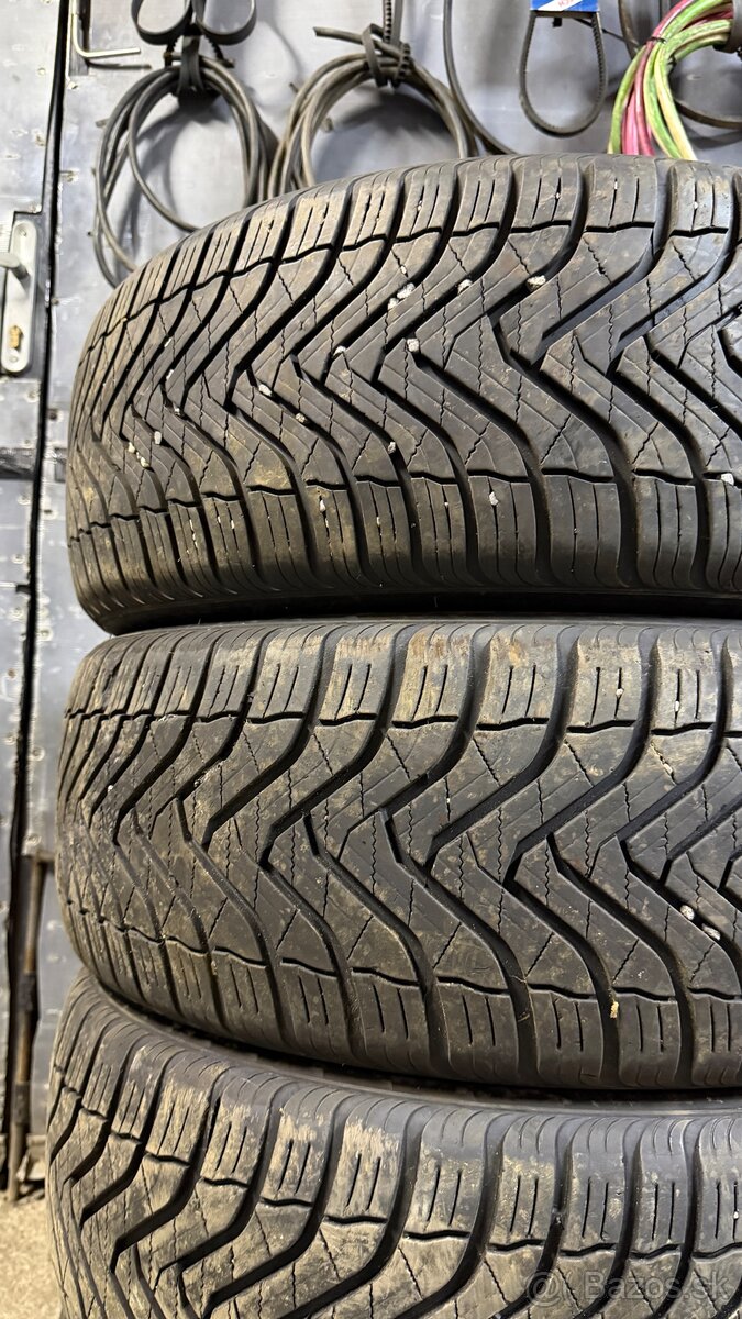 Celoročné pneu 235/55 r18 - 3
