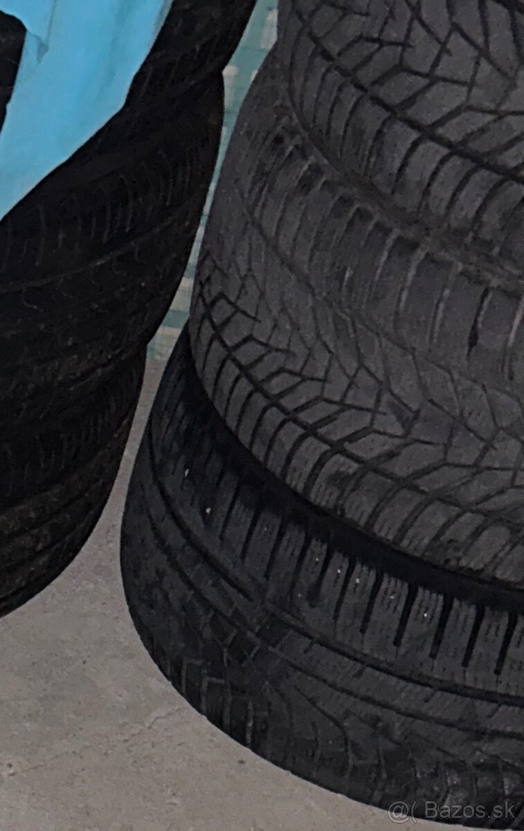 Pneumatiky Hankook W330 Winter icept evo3 XL 235/40 R19 - 3