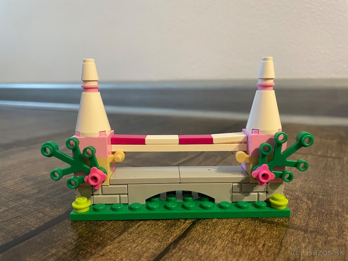 LEGO Friends 41057 - Heartlake Horse Show - 3