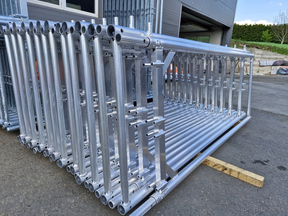 Hliníkové fasádní lešení , ľahké 110m2 6x18 nove - 3