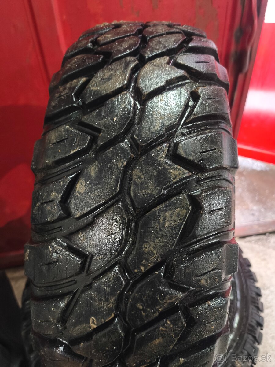 235/75 R15 - 3