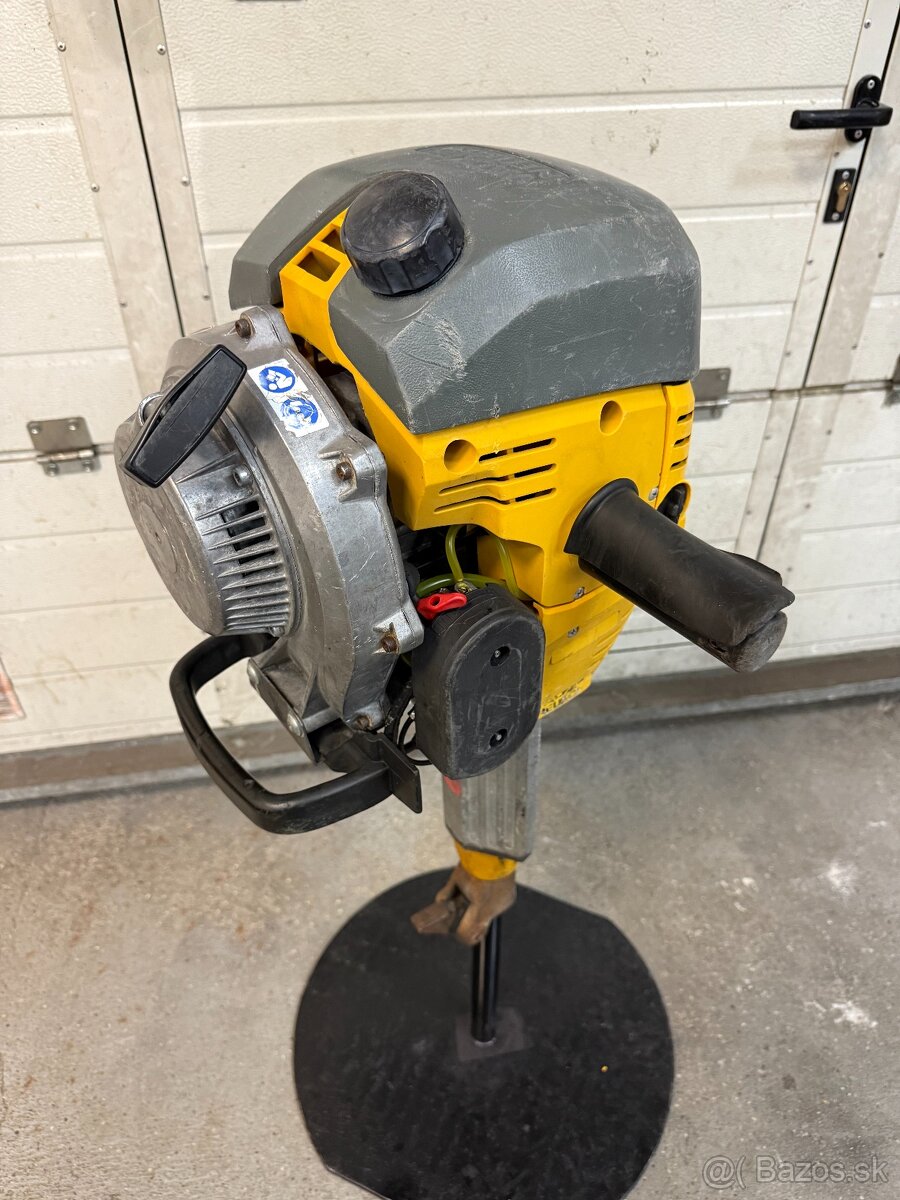 Benzínové búracie kladivo Wacker Neuson BH55 - 3