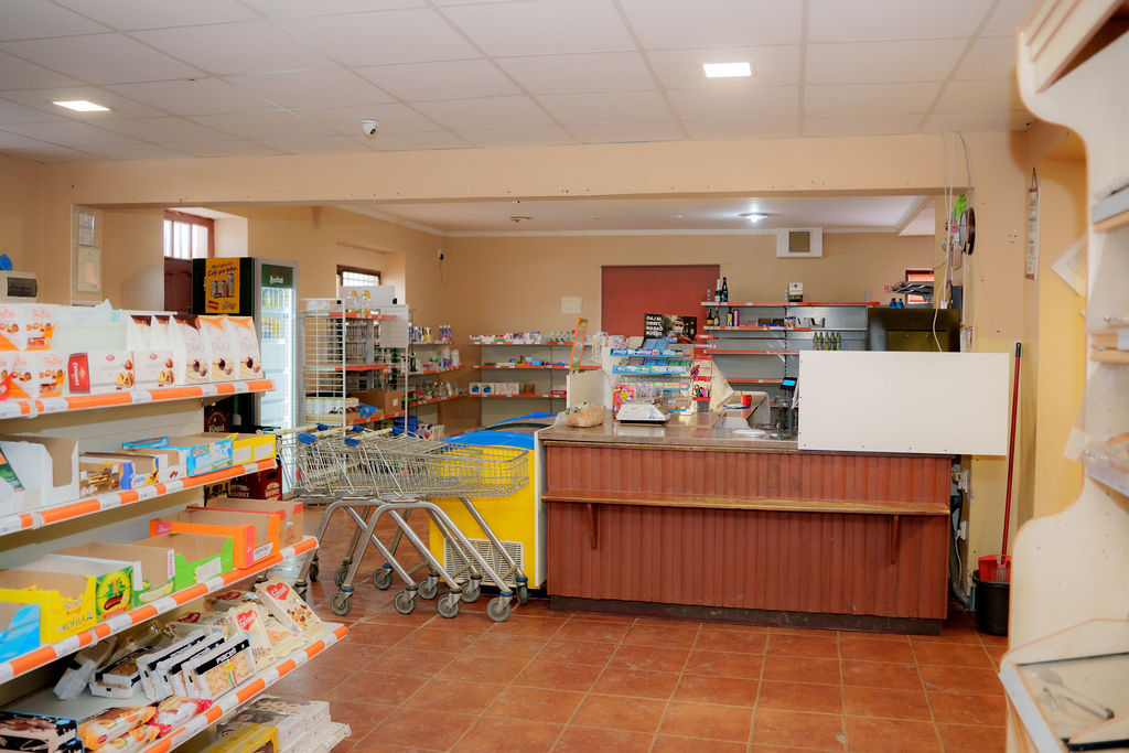 Podnikateľský objekt na predaj - 3