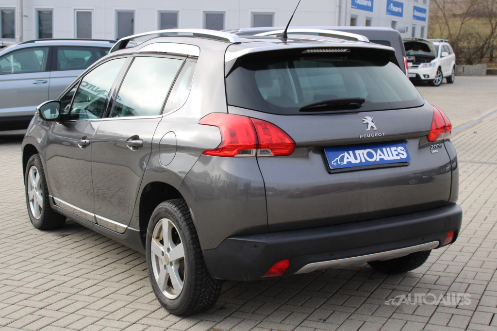 Peugeot 2008 1,2 e-THP 81 kW ALL - 3