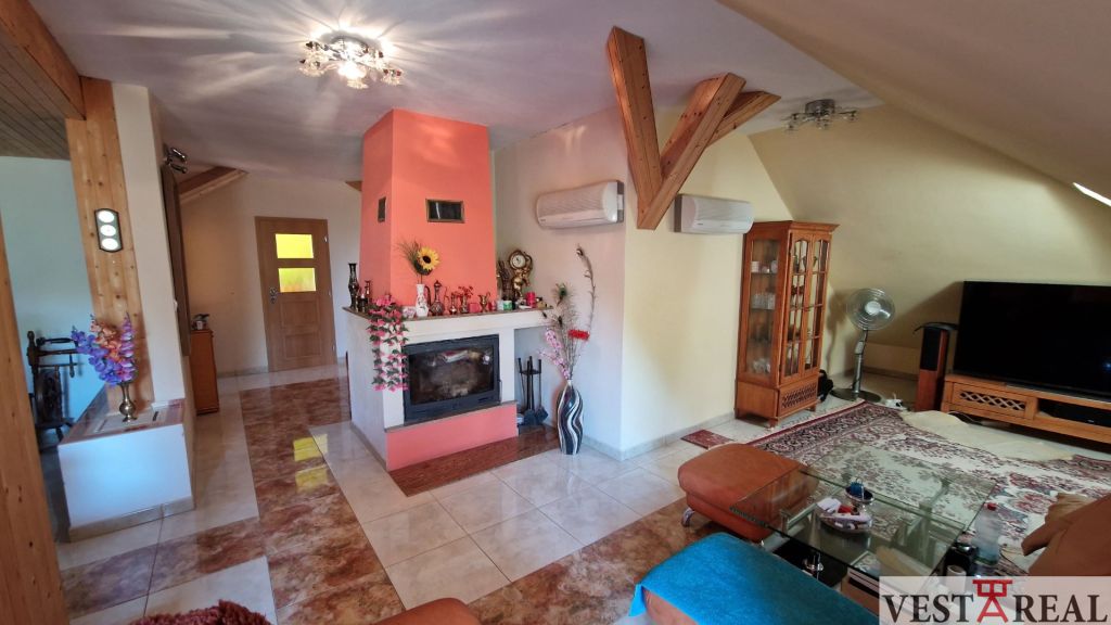 Na predaj polyfunkčná budova s pozemkom 1164 m².Galanta - Neb - View 3
