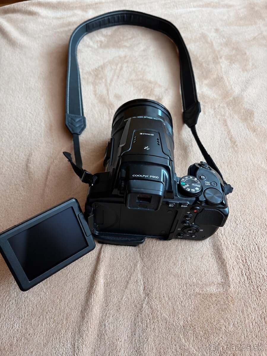 Nikon Coolpix P900 - 3
