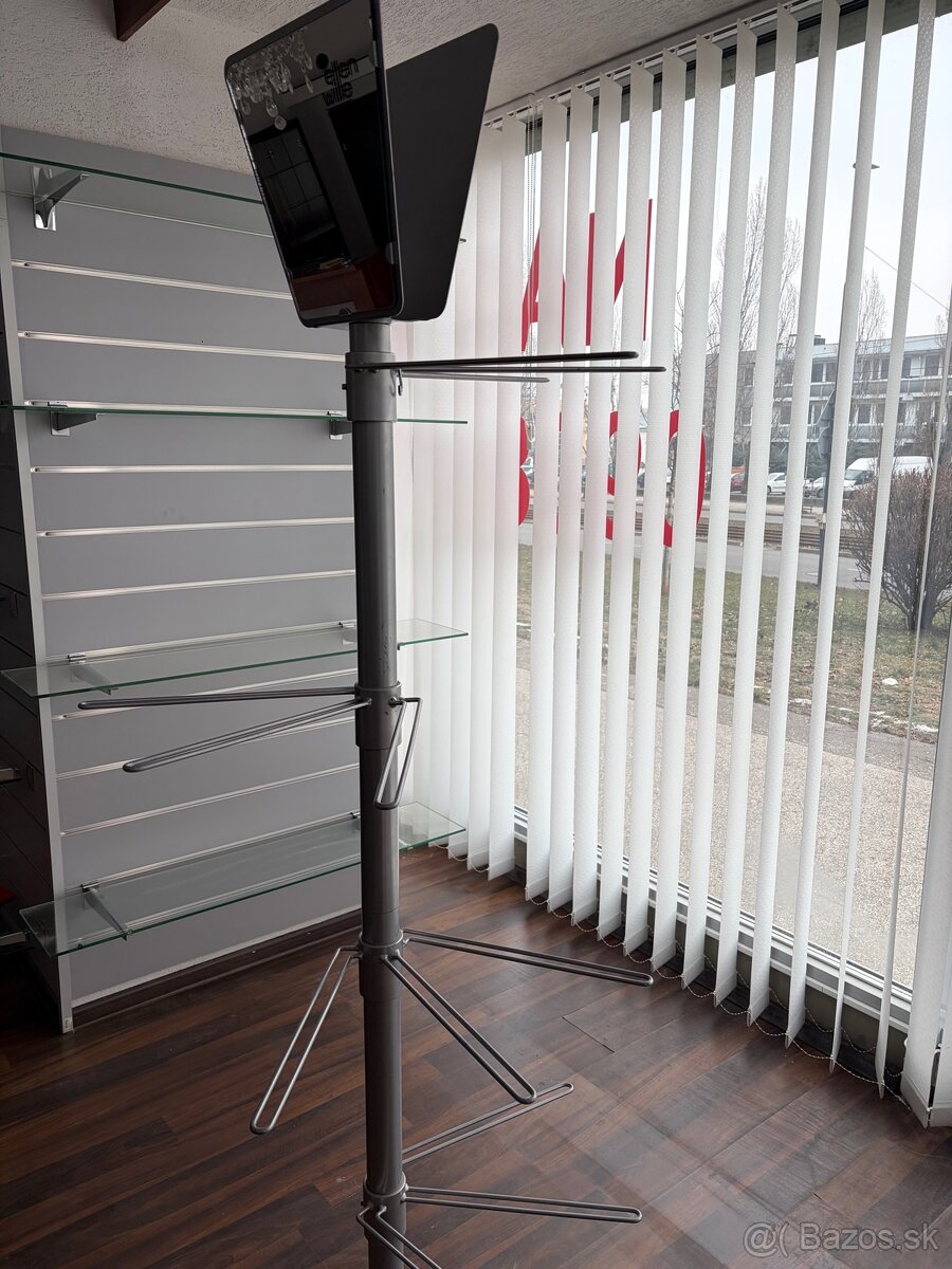 Stojan so zrkadlom - 3