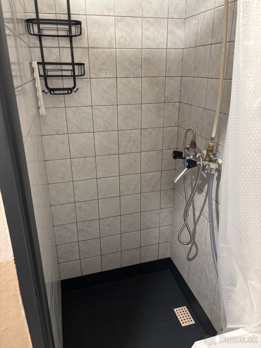 jednoizbový byt - 3