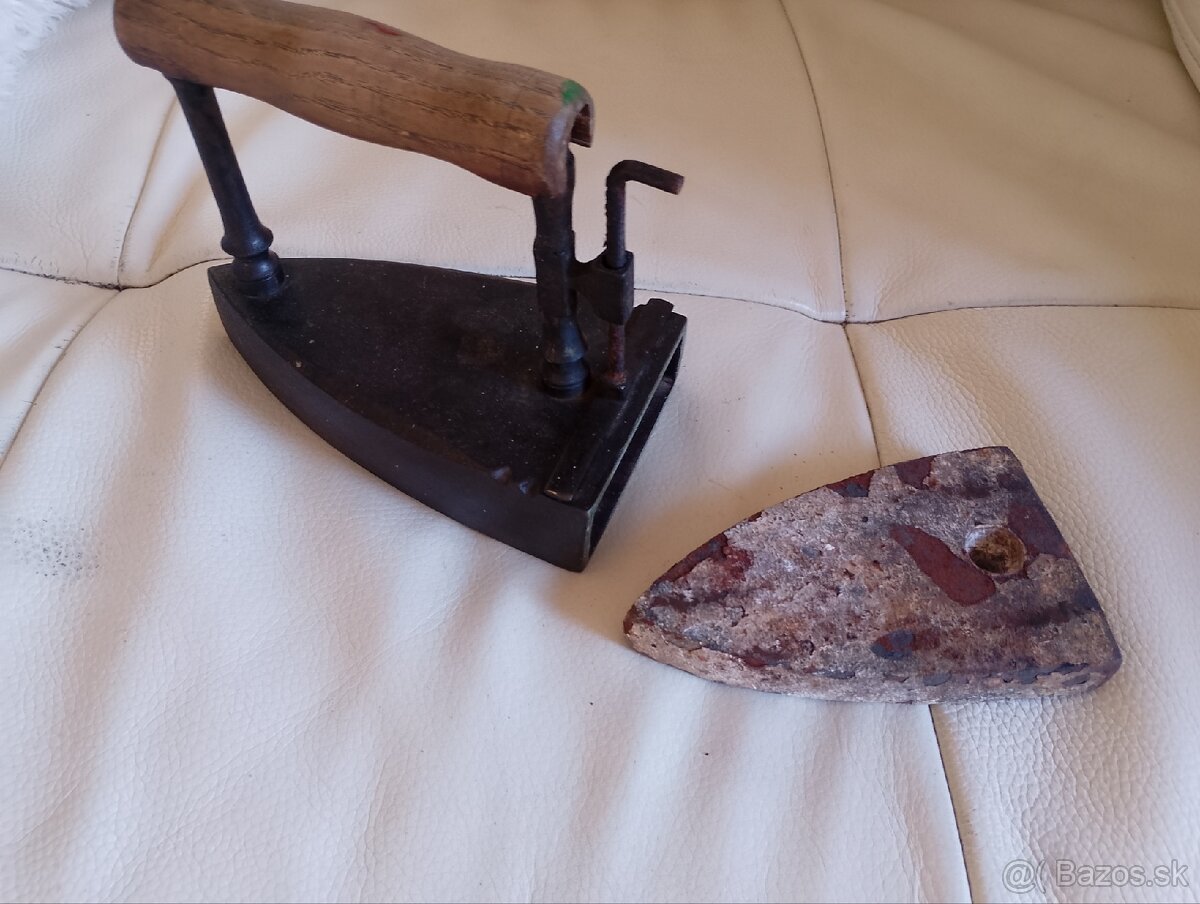 Starožitna mosadzná žehlička - 3