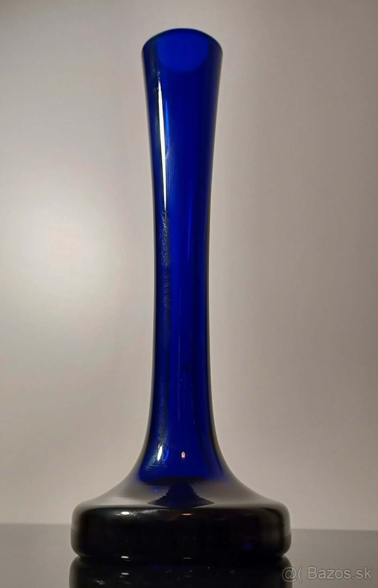 Krásna kobaltová signovaná sklenená váza - 3