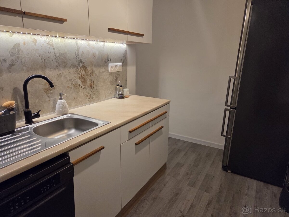 1 – IZBOVÝ BYT V JANOVEJ LEHOTE - 3