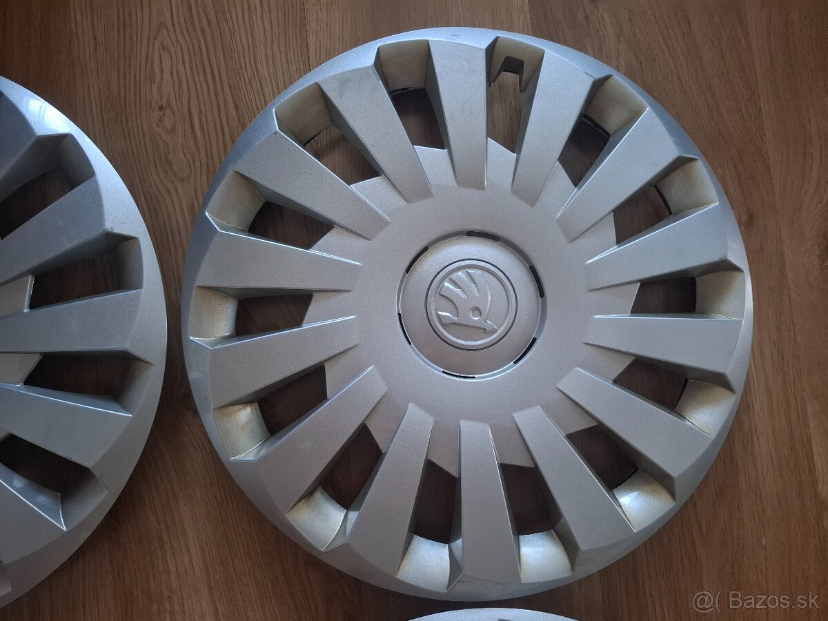 Puklice Škoda R16 - 3