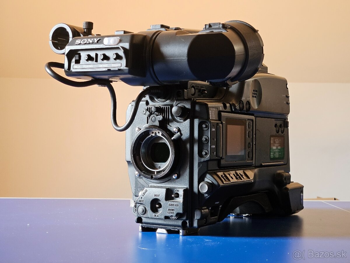 Profesionálna kamera SONY DSR-450WSP + hladacik - 3