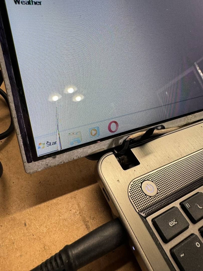 Predám obrazovku do notebooku 15,6" LED display 40pin E - 3