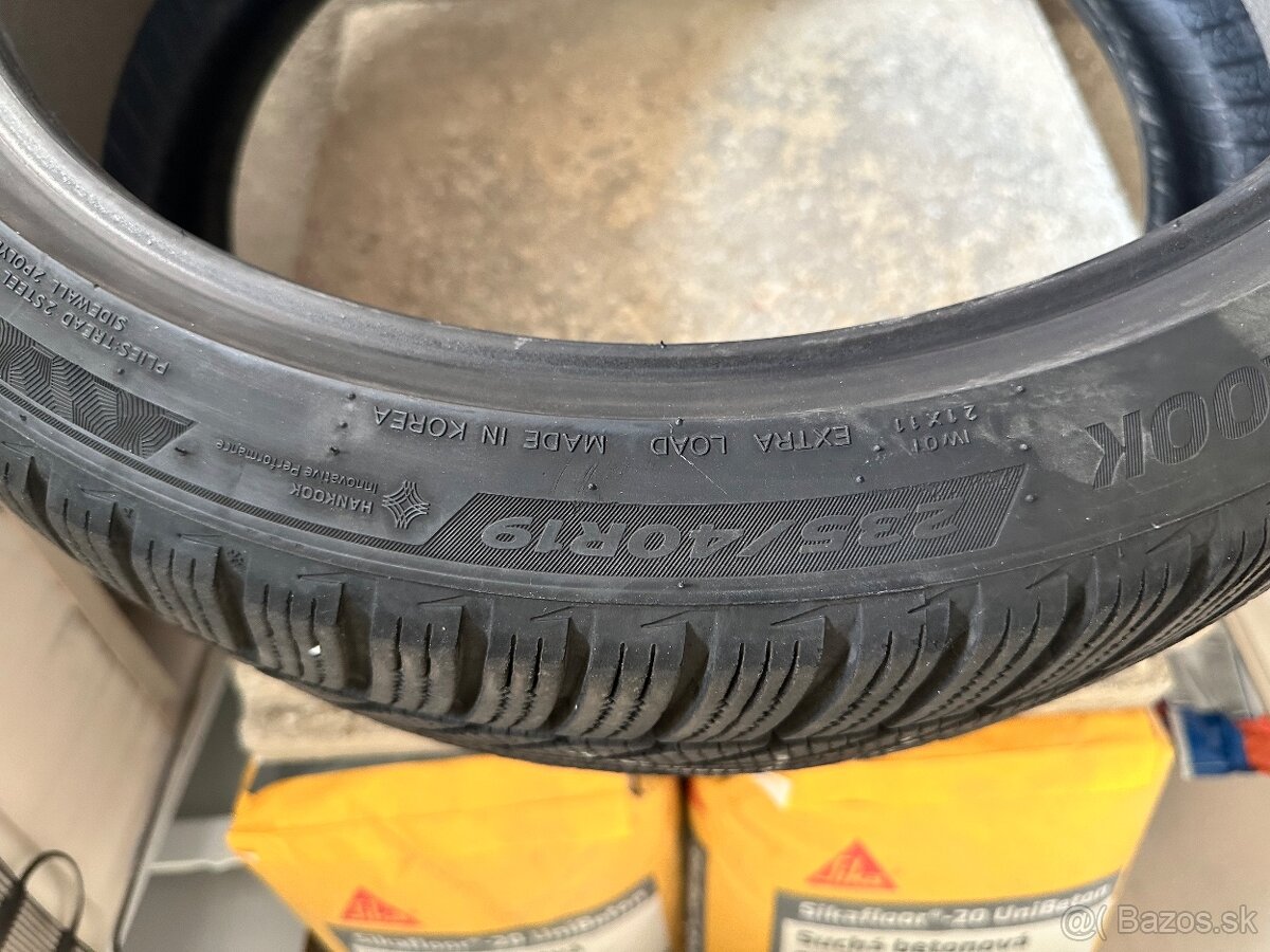 Hankook Winter icept ION 235/40 R19 DOT2122 - 3
