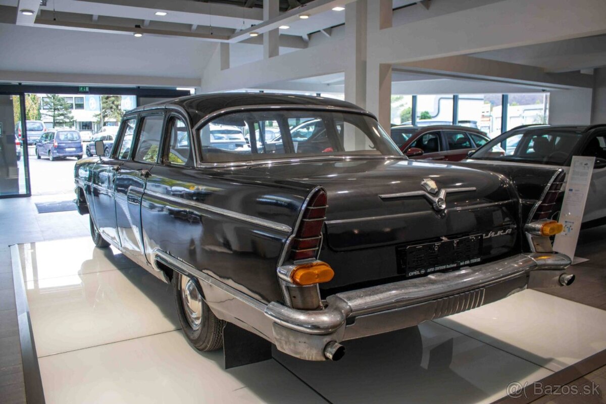 Čajka GAZ M13 - 3