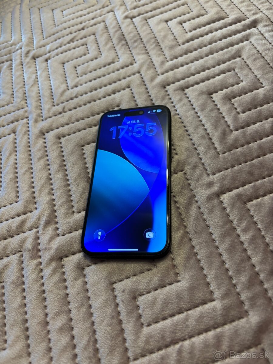 iPhone 15 - 3