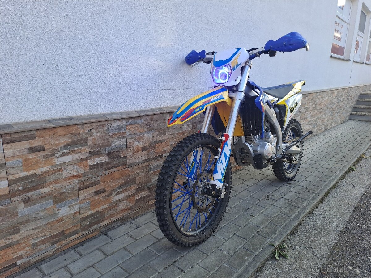 Enduro Mikilon MZK 250cm3