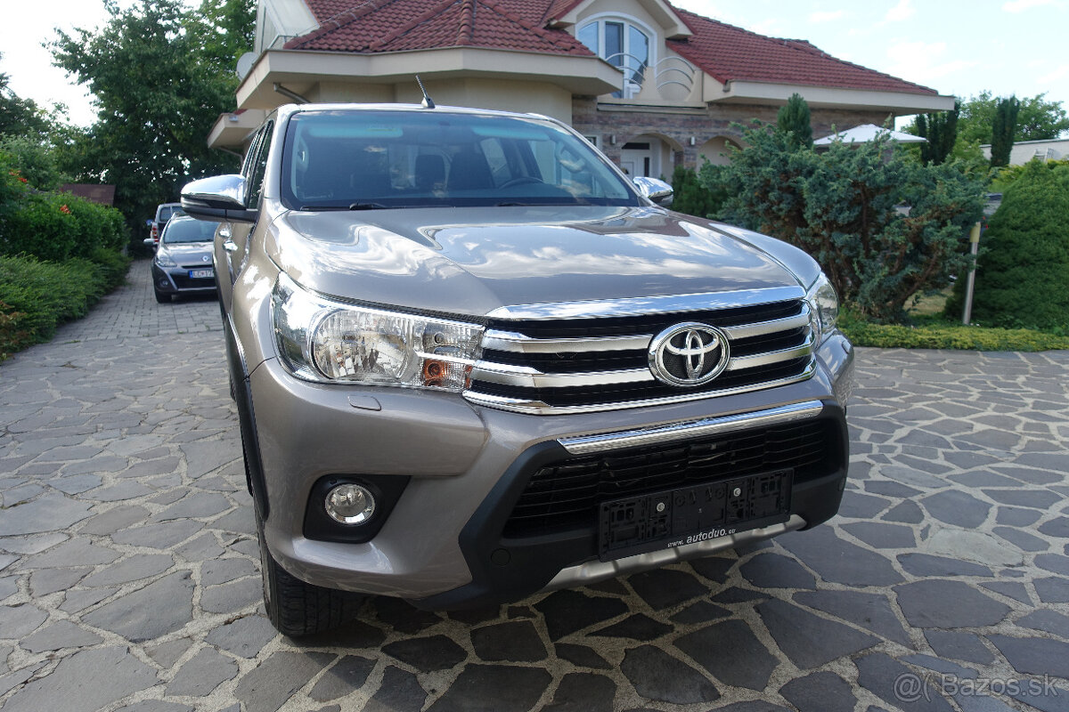 Toyota Hilux DC 2.4 I D-4D Active-75.541km-ODPOČET DPH