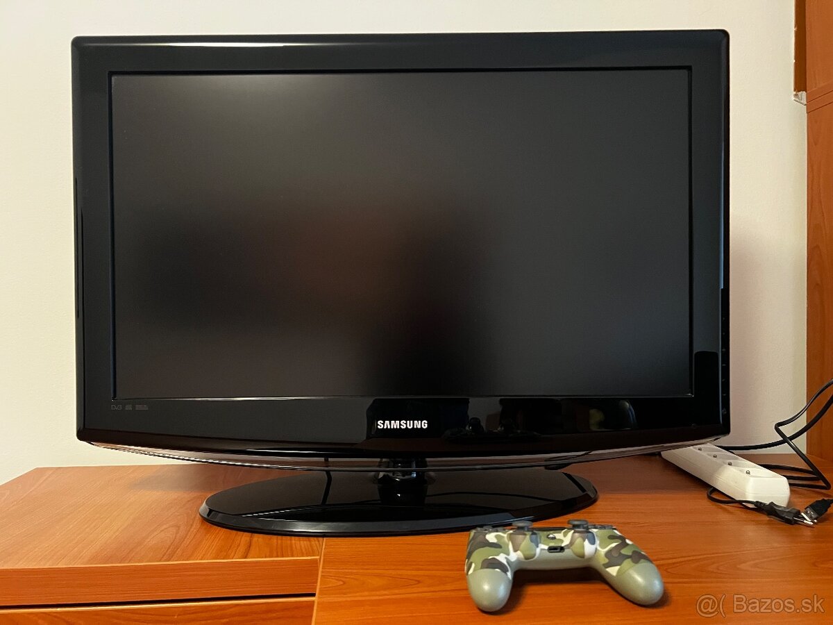 PLAYSTATION PS4 a TELEVIZOR SAMSUNG A 4 HRY - 3