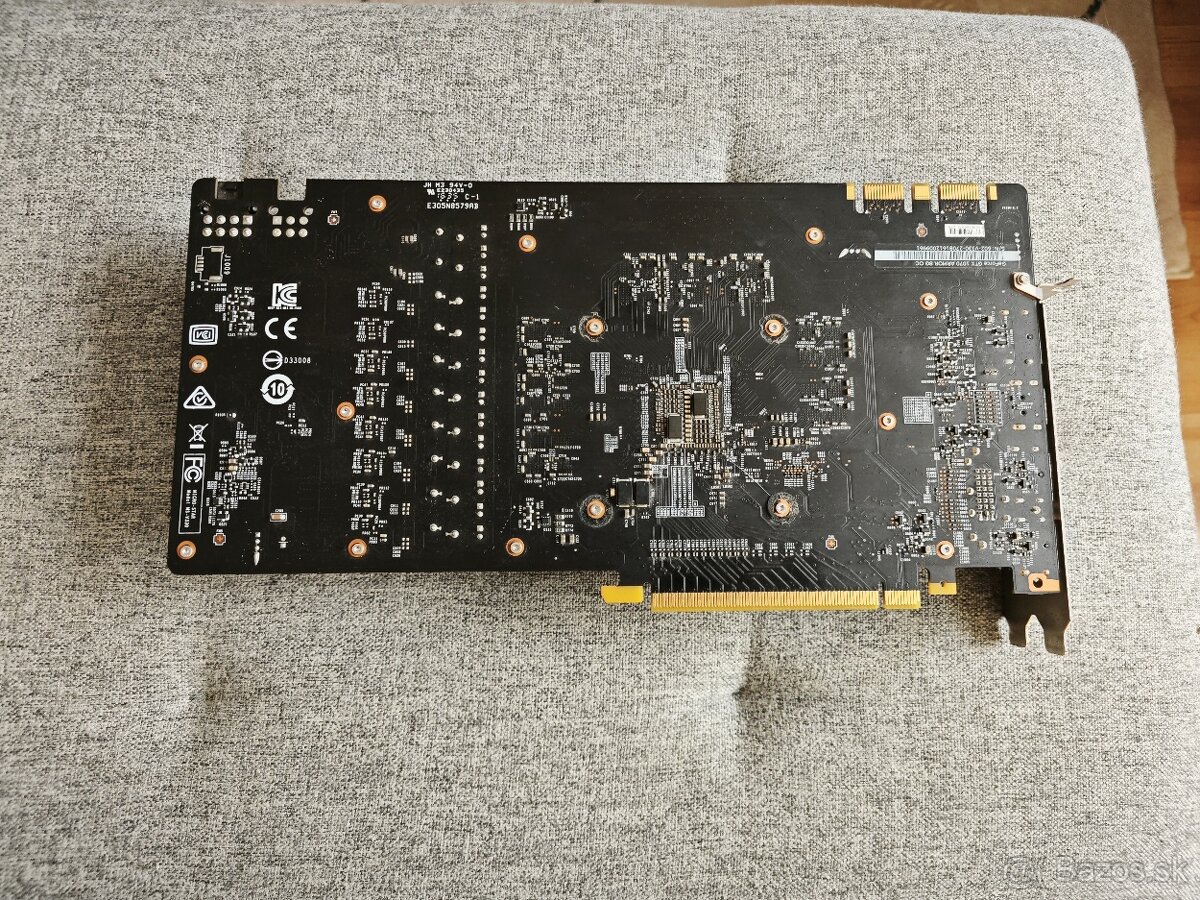 MSI GeForce GTX 1070 ARMOR - 3