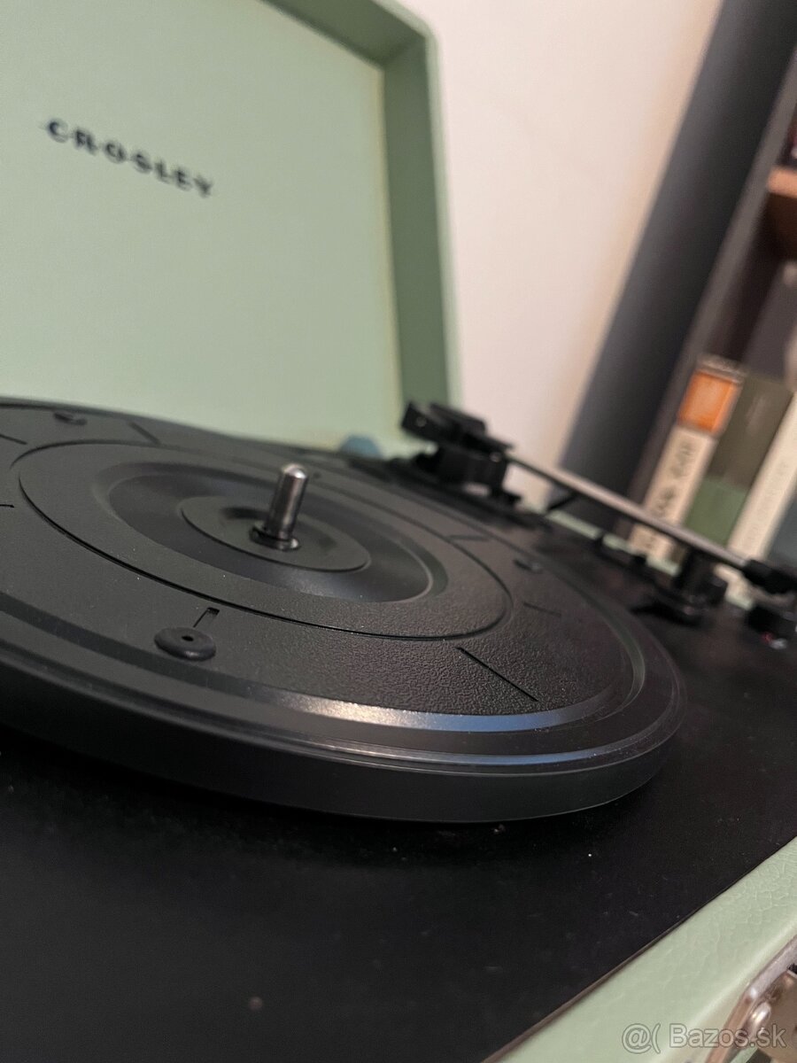 Štýlový gramofón Crosley v krásnej farbe - 3