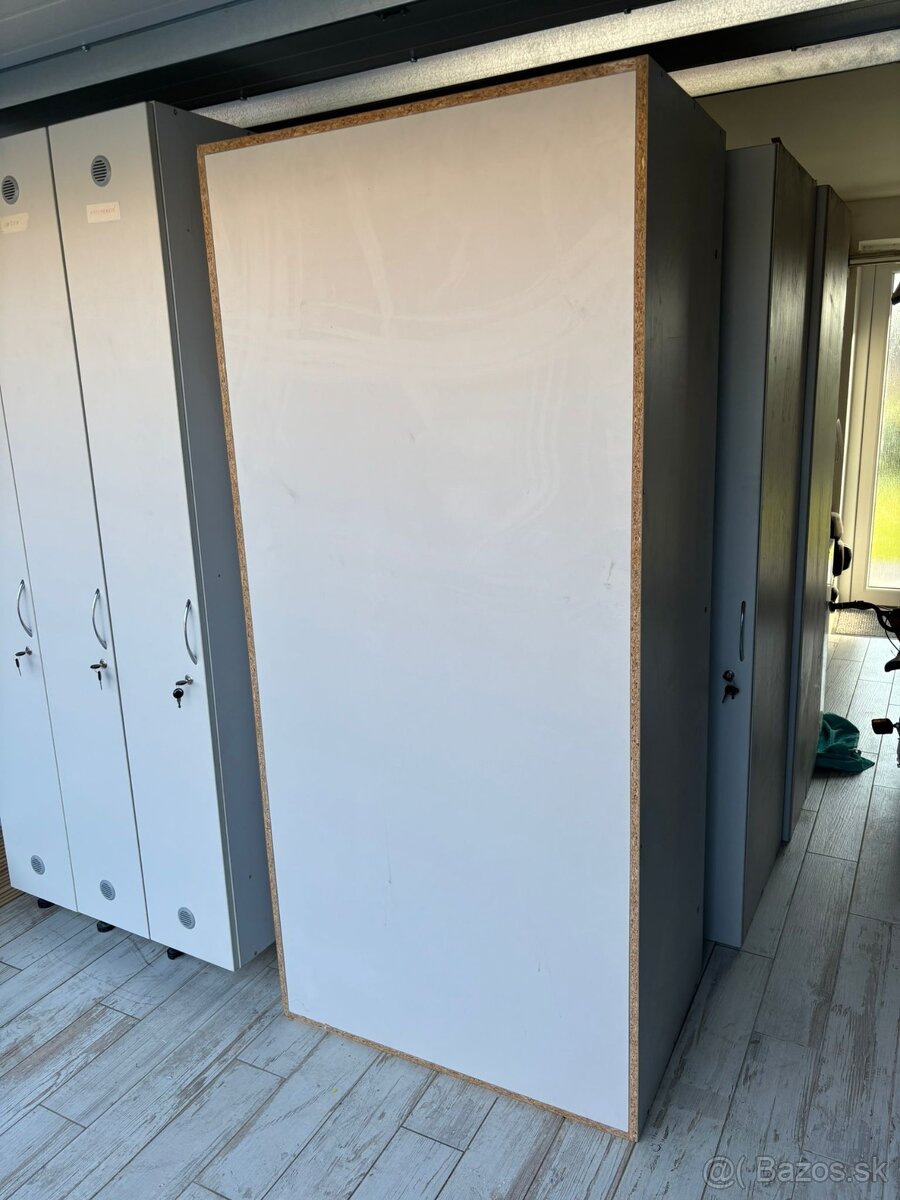 Šatníkové skrinky - 3