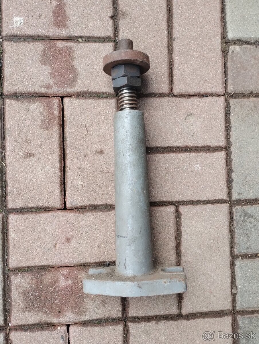 Skrutkovaci zdvihak s kontra maticov. - 3