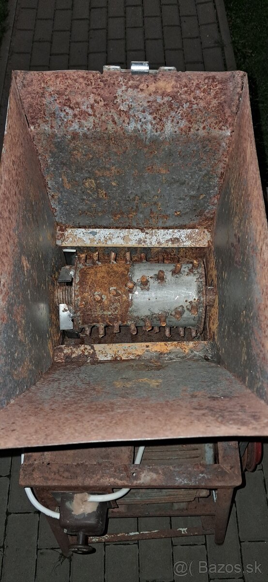 MLYNEC NA OVOCIE,REPU,TEKVICE - 3