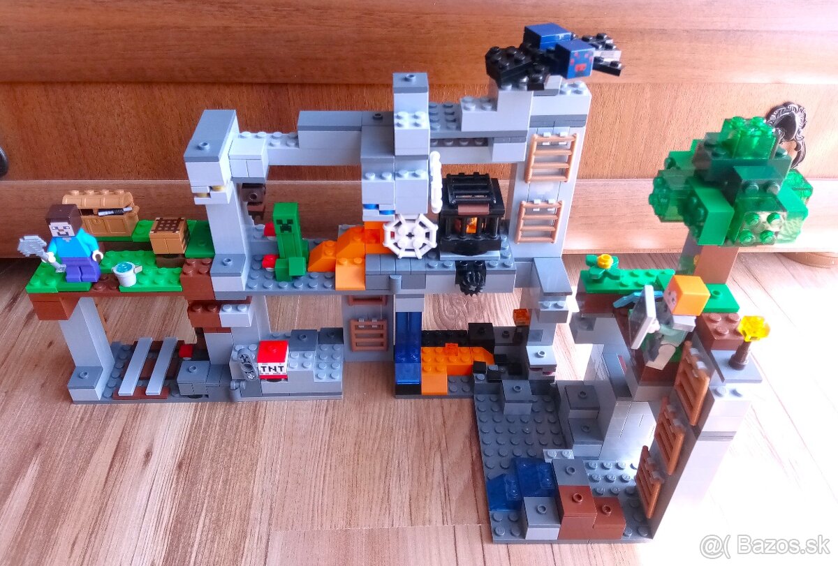 LEGO Minecraft - 3sady - 3