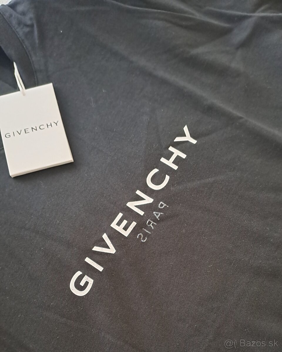 GIVENCHY TRIKO1 - 3