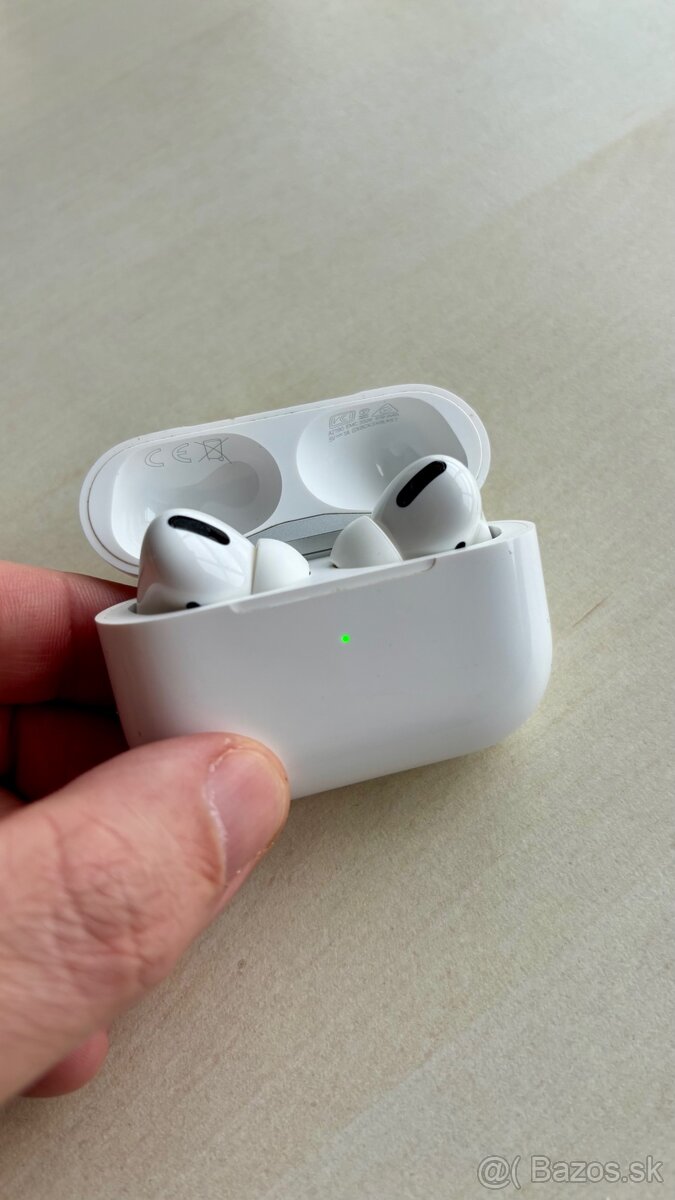Apple AirPods Pro 1 - 3
