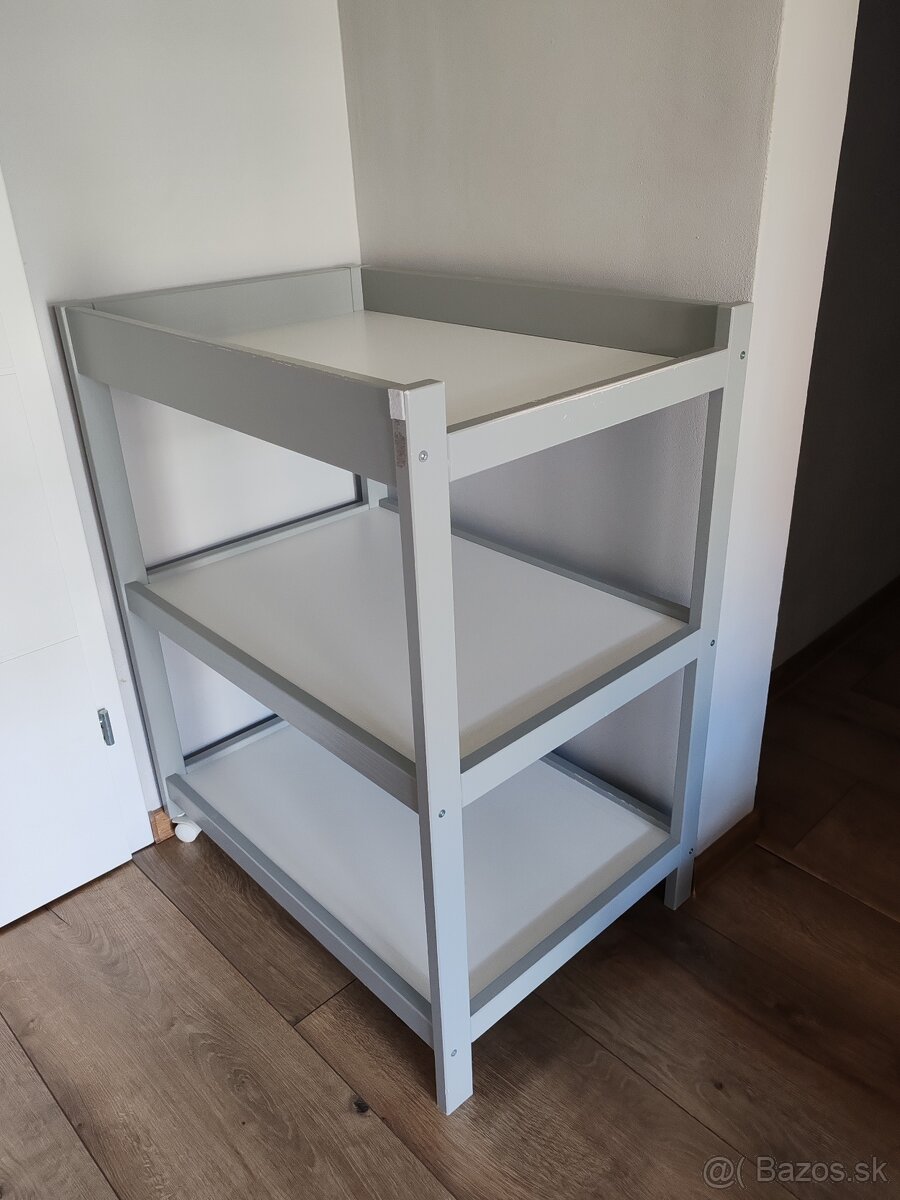 Prebaľovací pult - 3