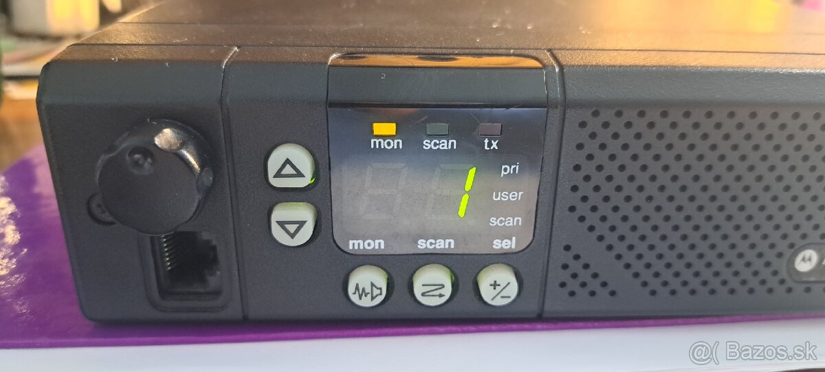 Predám Motorola GM300 UHF - 3