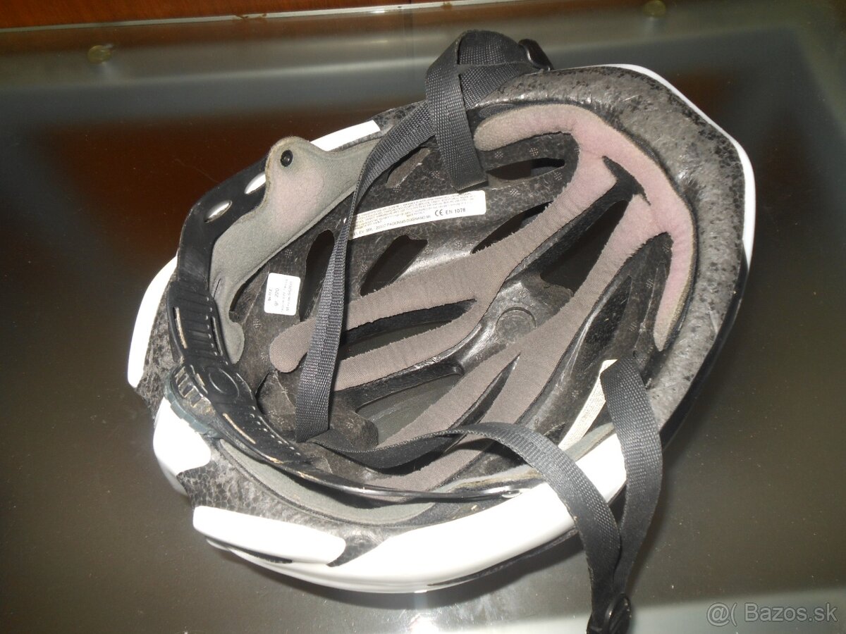 Cyklistická prilba SELEV - 3