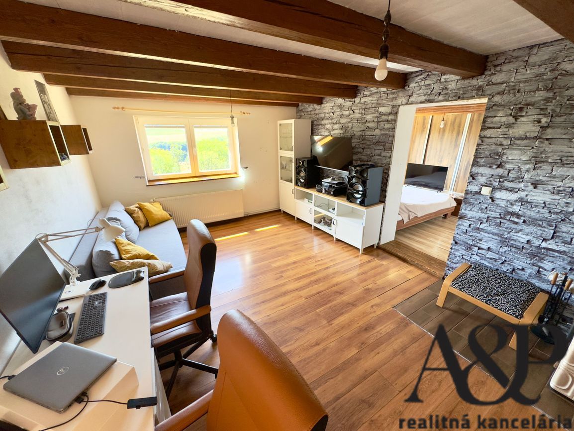 RODINNÝ DOM V PEKNOM PROSTREDÍ, POZEMOK 2392M2, RUDNÍK, okr. - 3