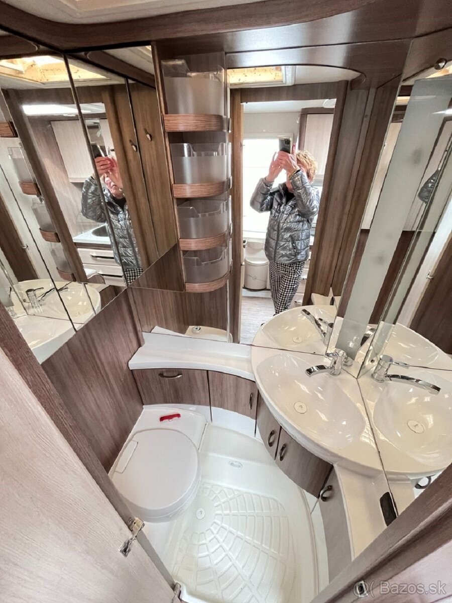 karavan Hobby•DE-LUXE 490KMF•(100Km/h-1300Kg) - 3