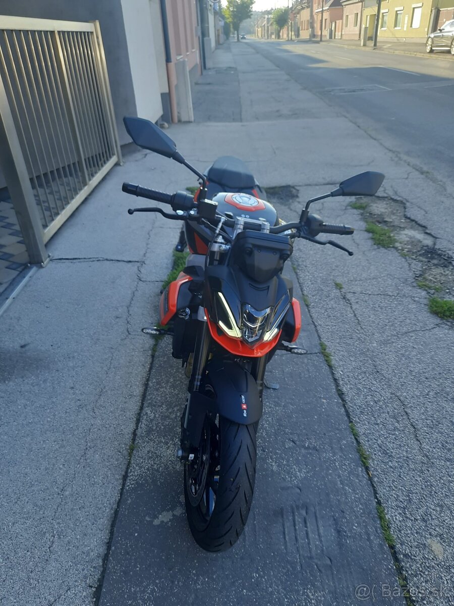 Predám Aprilia Tuono 457 - 3