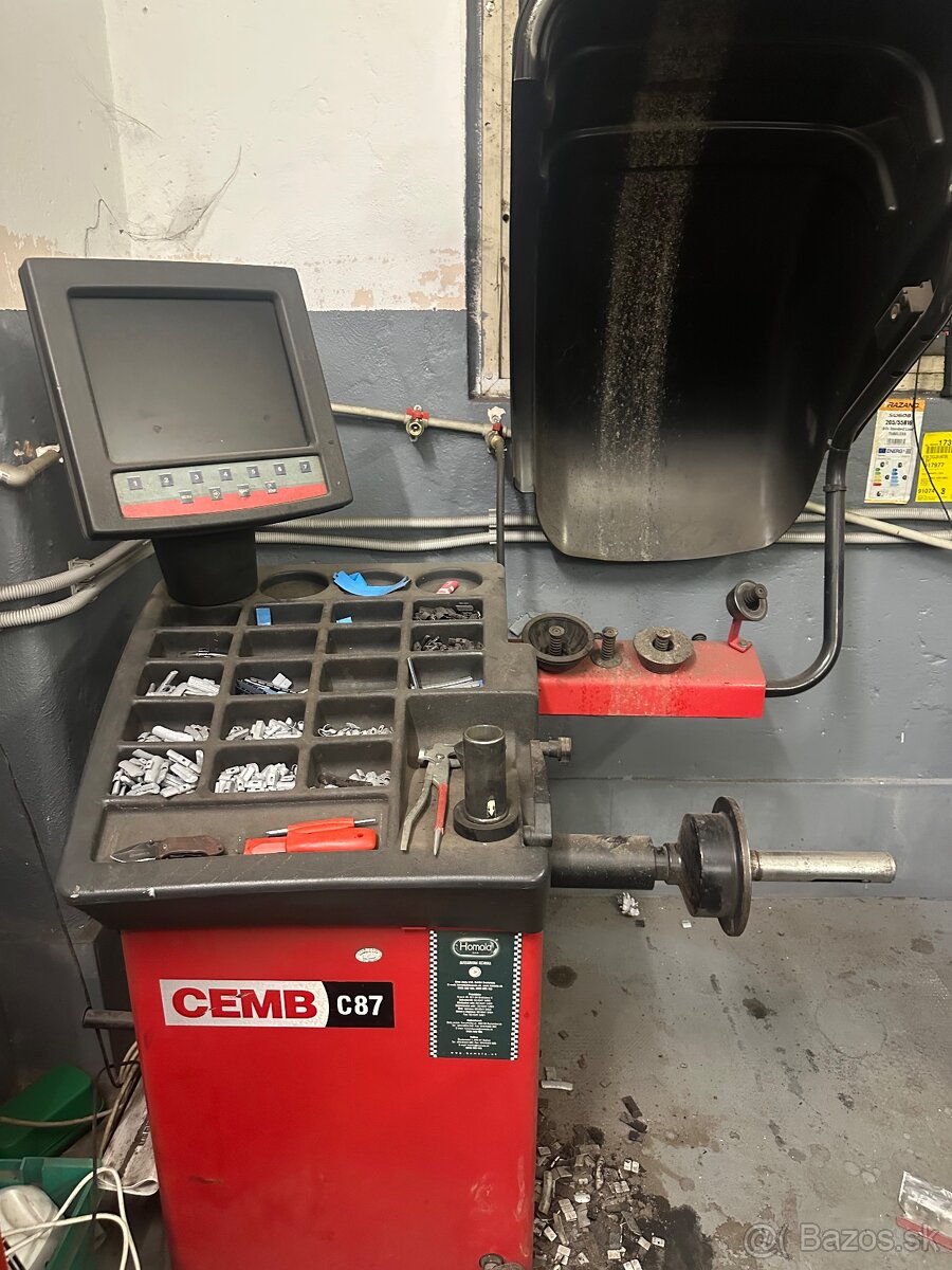 Vybavenie pneuservisu - 3