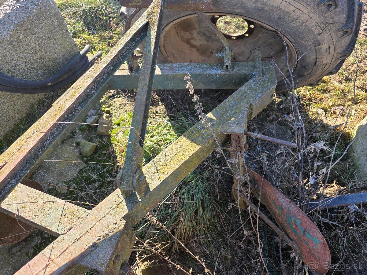 4 radličný pluh - 3