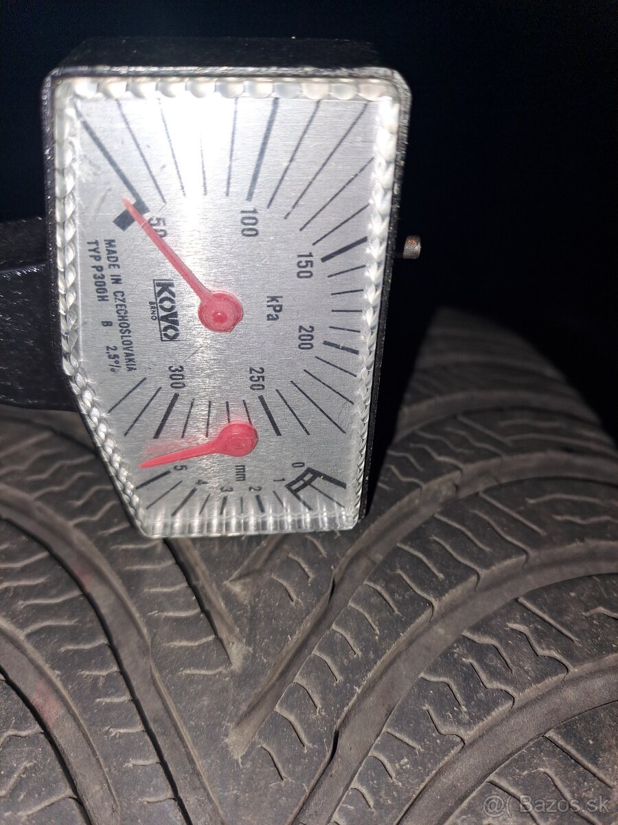 Zimné pneumatiky 195/65 r15+disky+puklice 5x112. - 3